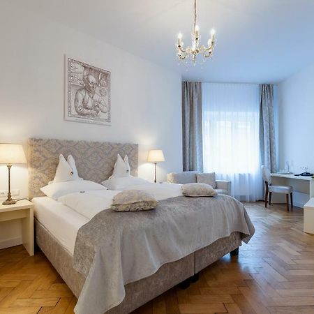 Boutique Hotel Goldenes Lamm Villach Exterior foto