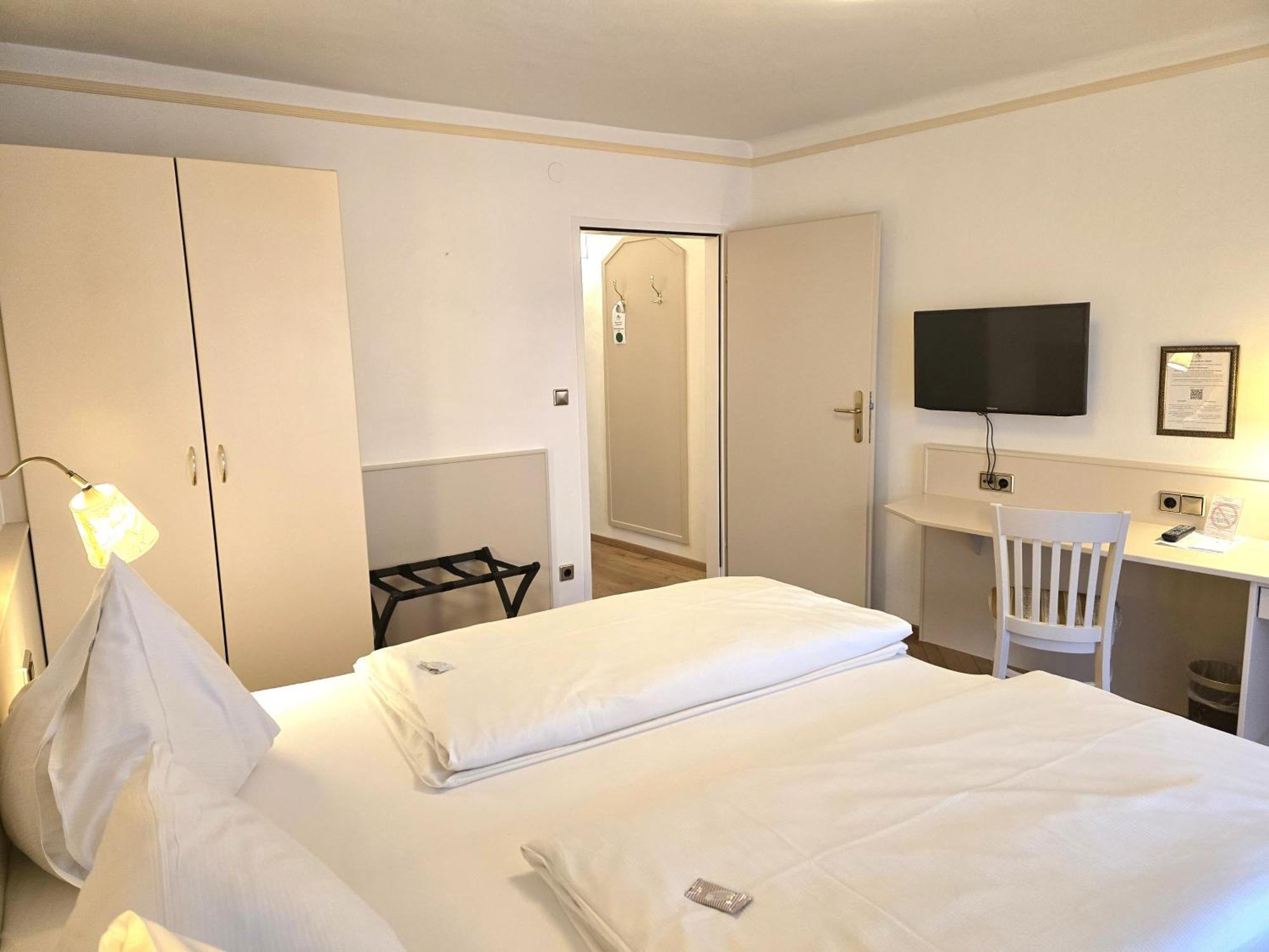 Boutique Hotel Goldenes Lamm Villach Exterior foto