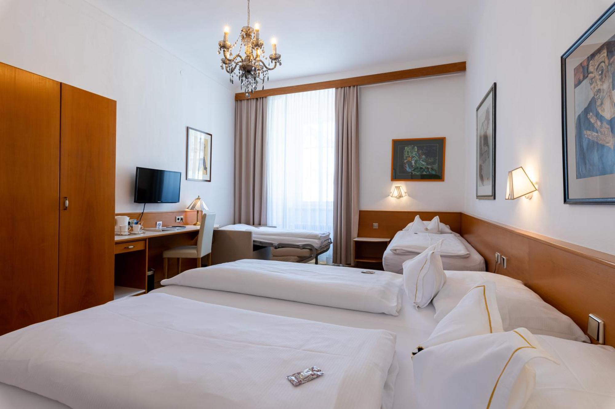 Boutique Hotel Goldenes Lamm Villach Exterior foto