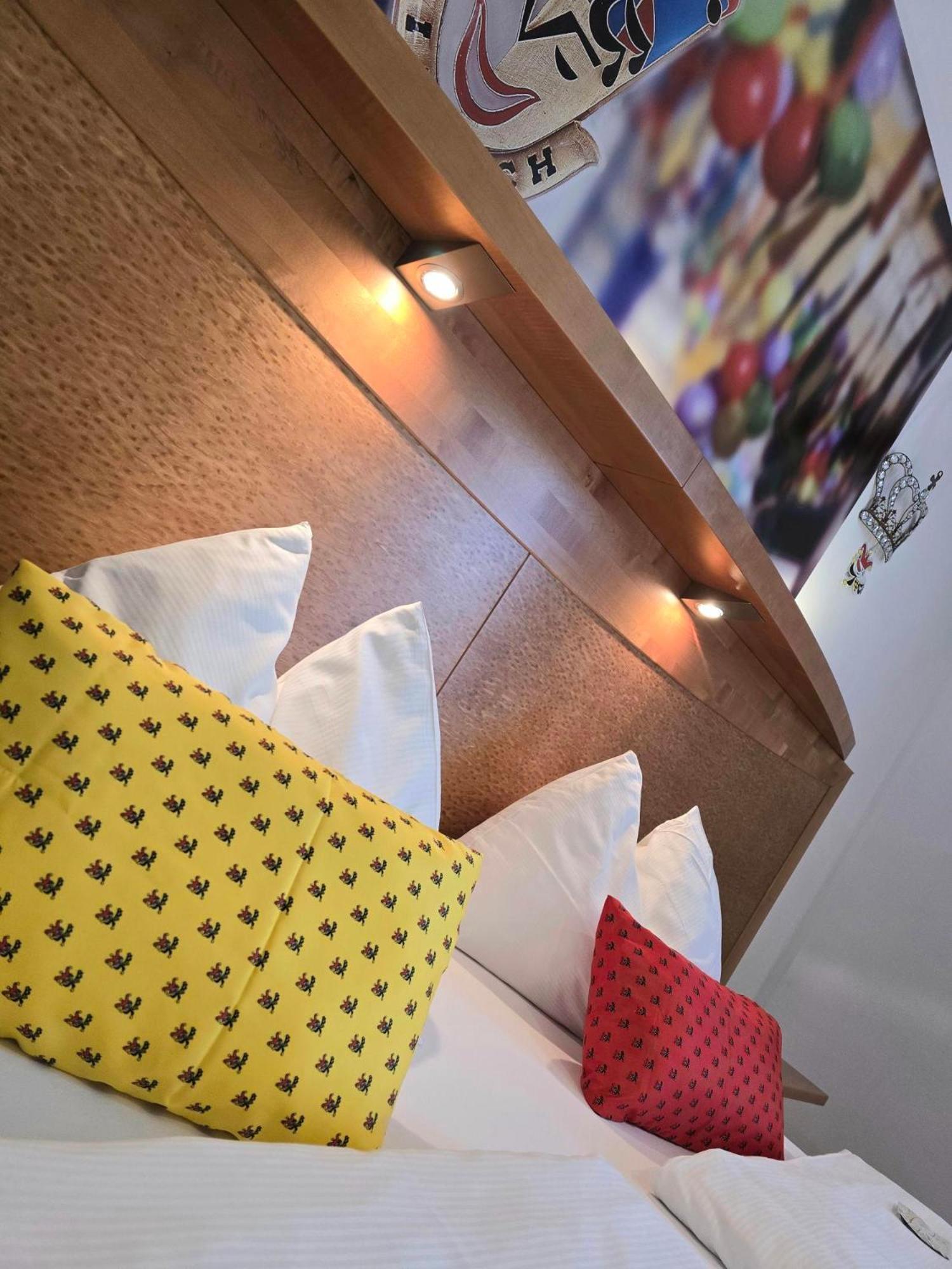 Boutique Hotel Goldenes Lamm Villach Exterior foto
